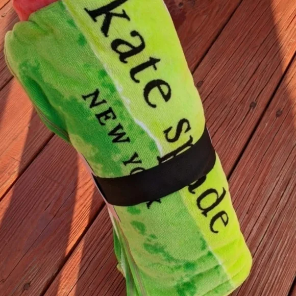 Kate Spade Luxuriously Best Selling Oversized Beach Towel - Picture 2 of 8